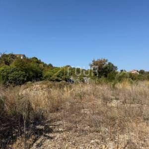 Otok Krk, Vrh, građevinsko zemljište s projektom - 2 kuće 