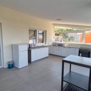 Pašman, Banj, kuća, 250 m2, 3 etaže, 100 m od plaže