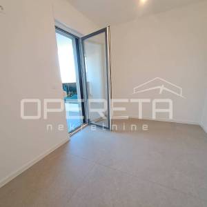 PENTHOUSE 154 m² | 4 SPAVAĆE SOBE | DUPLA GARAŽA | TERASA 40 m² | NOVOGRADNJA | 