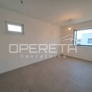 PENTHOUSE 154 m² | 4 SPAVAĆE SOBE | DUPLA GARAŽA | TERASA 40 m² | NOVOGRADNJA | 