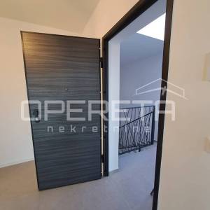PENTHOUSE 154 m² | 4 SPAVAĆE SOBE | DUPLA GARAŽA | TERASA 40 m² | NOVOGRADNJA | 