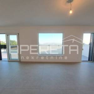 PENTHOUSE 154 m² | 4 SPAVAĆE SOBE | DUPLA GARAŽA | TERASA 40 m² | NOVOGRADNJA | 