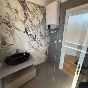 PENTHOUSE STAN S KROVNOM TERASOM, 1 RED DO MORA, VINJERAC - ZADAR