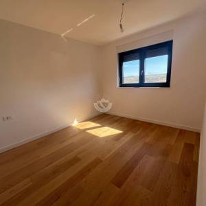 PENTHOUSE STAN S KROVNOM TERASOM, 1 RED DO MORA, VINJERAC - ZADAR