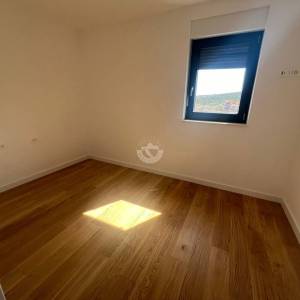 PENTHOUSE STAN S KROVNOM TERASOM, 1 RED DO MORA, VINJERAC - ZADAR