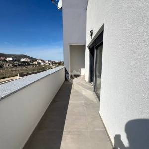 PENTHOUSE STAN S KROVNOM TERASOM, 1 RED DO MORA, VINJERAC - ZADAR