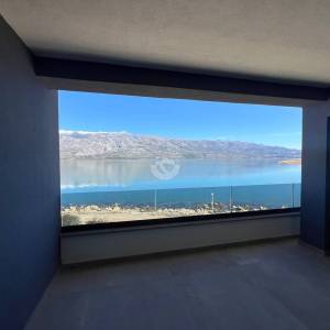 PENTHOUSE STAN S KROVNOM TERASOM, 1 RED DO MORA, VINJERAC - ZADAR