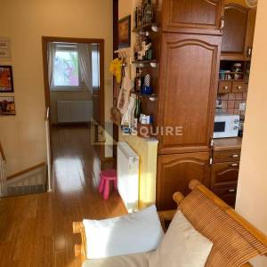 PETRČANE – Dvoetažni apartman s dodatnom jedinicom, jacuzzijem i uređenim vrtom od 176 m²!