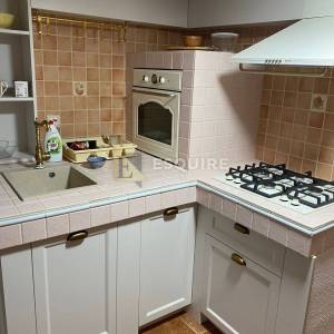 PETRČANE – Dvoetažni apartman s dodatnom jedinicom, jacuzzijem i uređenim vrtom od 176 m²!