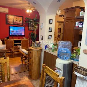 PETRČANE – Dvoetažni apartman s dodatnom jedinicom, jacuzzijem i uređenim vrtom od 176 m²!
