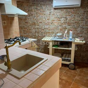 PETRČANE – Dvoetažni apartman s dodatnom jedinicom, jacuzzijem i uređenim vrtom od 176 m²!