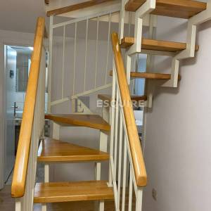 PETRČANE – Dvoetažni apartman s dodatnom jedinicom, jacuzzijem i uređenim vrtom od 176 m²!