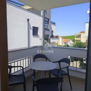 PETRČANE - Dvosoban stan za dugoročan najam od 1.10.  - 45m2