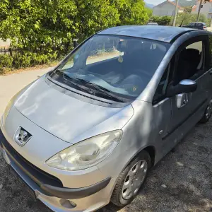 Peugeot 1007