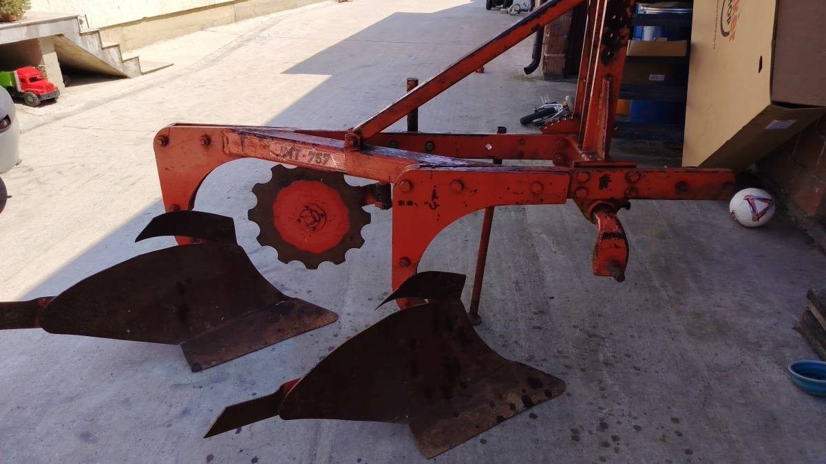 Plug Imt 757