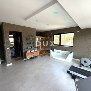 Poreč, Kosinožići, četverosobna vila, 510 m2, s bazenom
