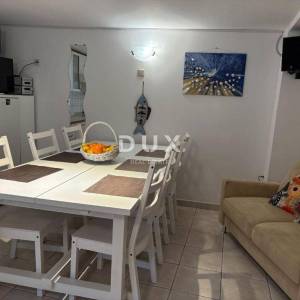 Primošten, Centar, trosobni stan 80m², 100m od mora 