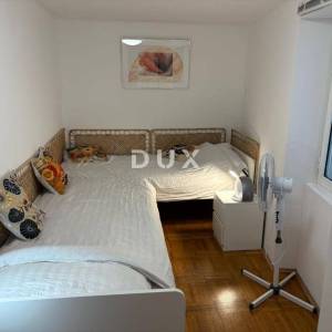 Primošten, Centar, trosobni stan 80m², 100m od mora 