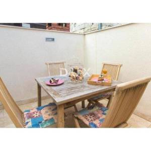 Primošten, Centar, trosobni stan 80m², 100m od mora 
