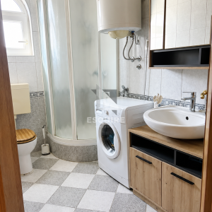 PRIVLAKA – BILOTINJAK, jednosoban namješten apartman 80 m od mora!!