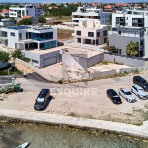 PRIVLAKA - Luksuzna vila 1. red do mora - 523m2
