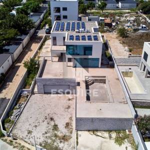 PRIVLAKA - Luksuzna vila 1. red do mora - 523m2