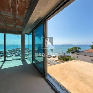 PRIVLAKA - Luksuzna vila 1. red do mora - 523m2