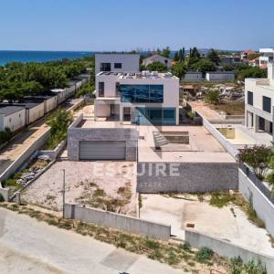 PRIVLAKA - Luksuzna vila 1. red do mora - 523m2