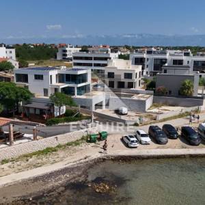 PRIVLAKA - Luksuzna vila 1. red do mora - 523m2