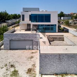 PRIVLAKA - Luksuzna vila 1. red do mora - 523m2