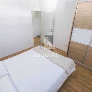 PRIVLAKA – Namješten apartman u prizemlju s velikim vrtom, 90 m od mora!!