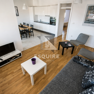 PRIVLAKA – Namješten dvosoban apartman C5 na drugom katu, svega 90 m od mora!