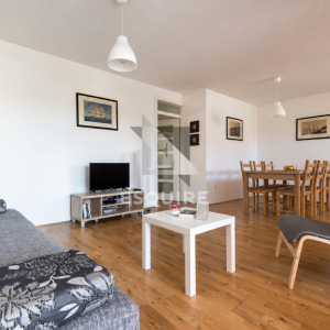 PRIVLAKA – Namješten dvosoban apartman C3 na prvom katu, svega 90 m od mora!
