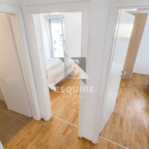 PRIVLAKA – Namješten dvosoban apartman C3 na prvom katu, svega 90 m od mora!