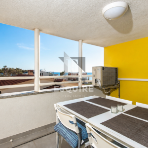 PRIVLAKA – Namješten trosoban apartman C6 na drugom katu, svega 90 m od mora!