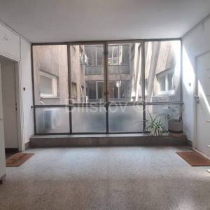 Prodaja, Centar, studio apartman 30m2, garsonijera na 2 katu, lift