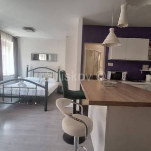 Prodaja, Centar, studio apartman 30m2, garsonijera na 2 katu, lift