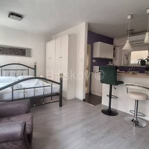Prodaja, Centar, studio apartman 30m2, garsonijera na 2 katu, lift