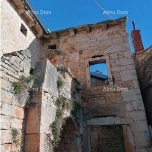 Prodaja - Kamena istarska kuća s građevinskom dozvolom i  projektom za rekonstrukciju–blizina Tinjana!
