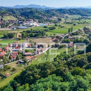 PRODAJA, KUĆA ZA ADAPTACIJU NKP 180 m2, DUBROVČAN - BLIZINA TERMI TUHELJ, S VELI
