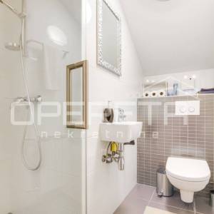 PRODAJA, KUĆA/VILA S BAZENOM, MAKSIMIR, ČRET, NKP 186 m2 NA PARCELI OD 723 m2 