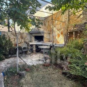 PRODAJA OBITELJSKI STAN S APARTMANOM I VRTOM PULA VELI VRH