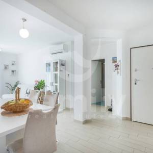 PRODAJA OBITELJSKI STAN S APARTMANOM I VRTOM PULA VELI VRH