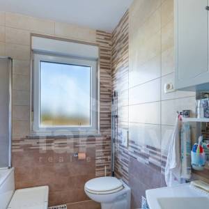 PRODAJA OBITELJSKI STAN S APARTMANOM I VRTOM PULA VELI VRH