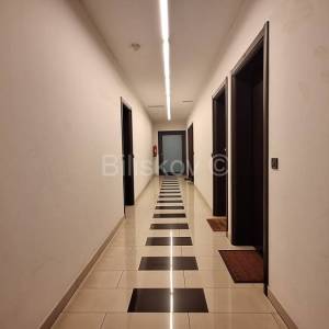 Prodaja, Špansko, uređen dvosobni stan površine 48,17m², 3kat,parking 