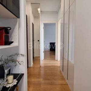 Prodaja, Špansko, uređen dvosobni stan površine 48,17m², 3kat,parking 
