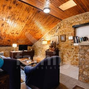 PRODAJA-TROSOBAN STAN U STROGOM CENTRU PULE