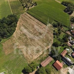 PRODAJA VIŠE GRAĐEVINSKIH ZEMLJIŠTA, SA I BEZ GRAĐEVINA, BLIZINA BJELOVARA