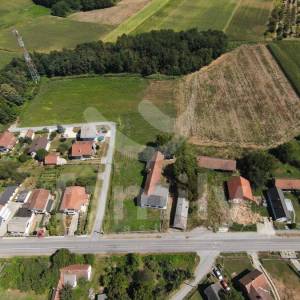 PRODAJA VIŠE GRAĐEVINSKIH ZEMLJIŠTA, SA I BEZ GRAĐEVINA, BLIZINA BJELOVARA