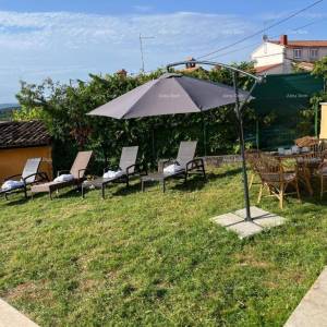 Prodaje se kuća, 170 m2, Karojba